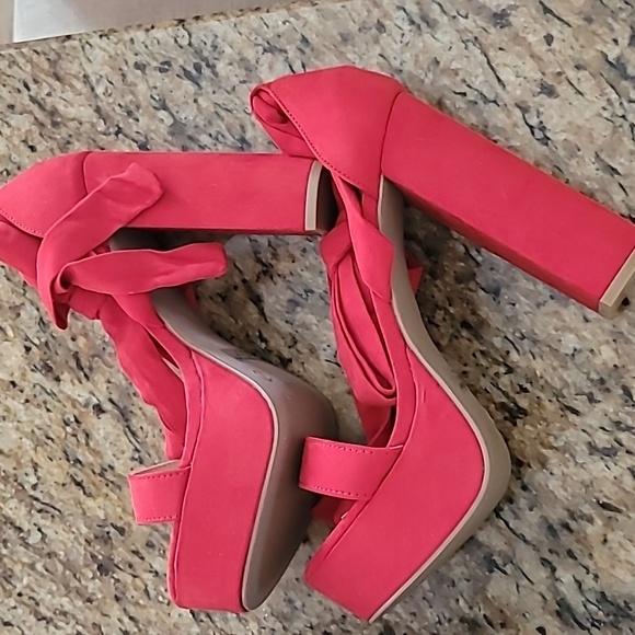 6" Heele Red sandals for women - Picture 7 of 9